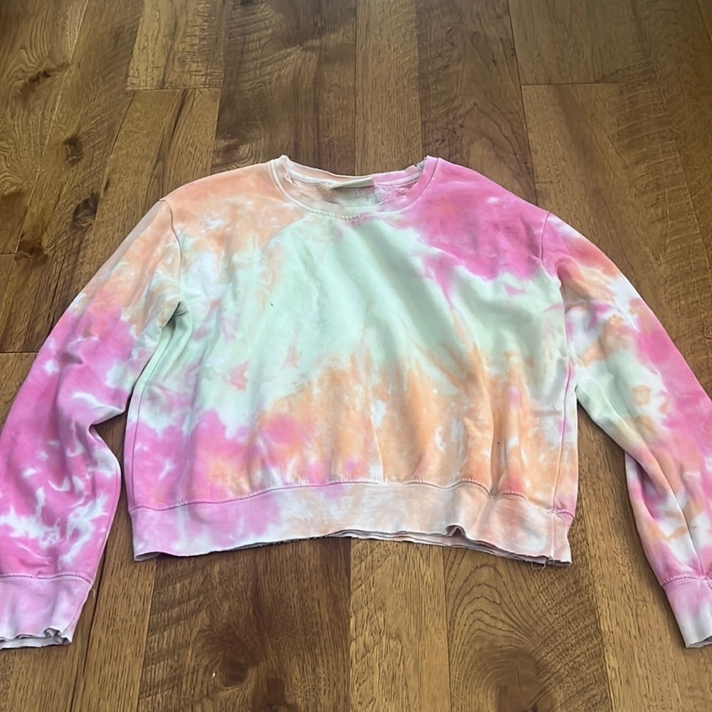 Southern Spirit Woman’s Tie Dye Crewneck Size L